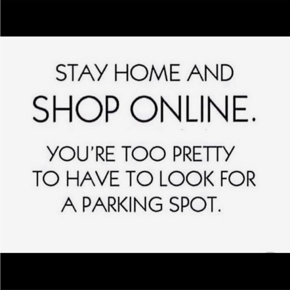 Hi there welcome to my closet feel free to bundle & save! 👠🛍️💋✨🧸🥂 - Picture 13 of 16